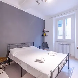 Casa Poirot Functional Flat , Genova Italia